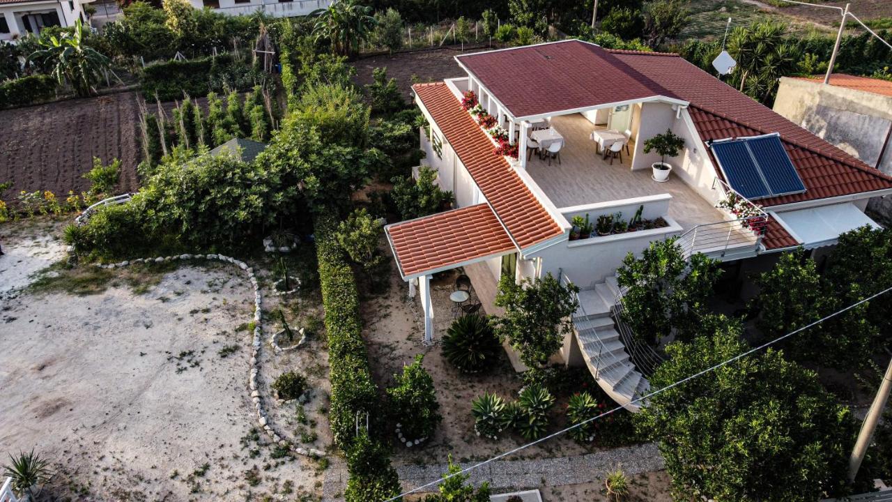 Michelino House Bed & Breakfast Parghelia Exterior photo