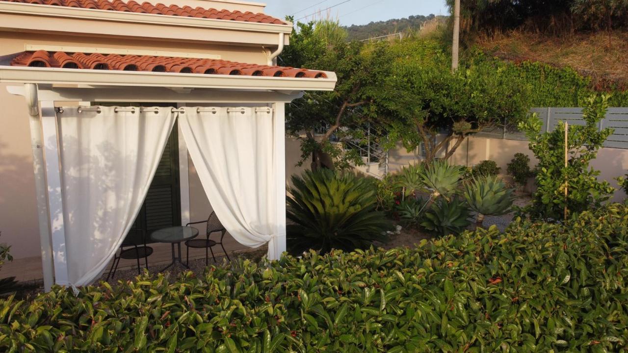 Michelino House Bed & Breakfast Parghelia Exterior photo