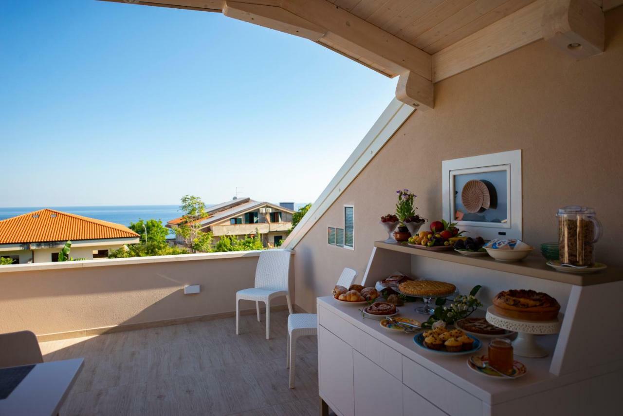 Michelino House Bed & Breakfast Parghelia Exterior photo