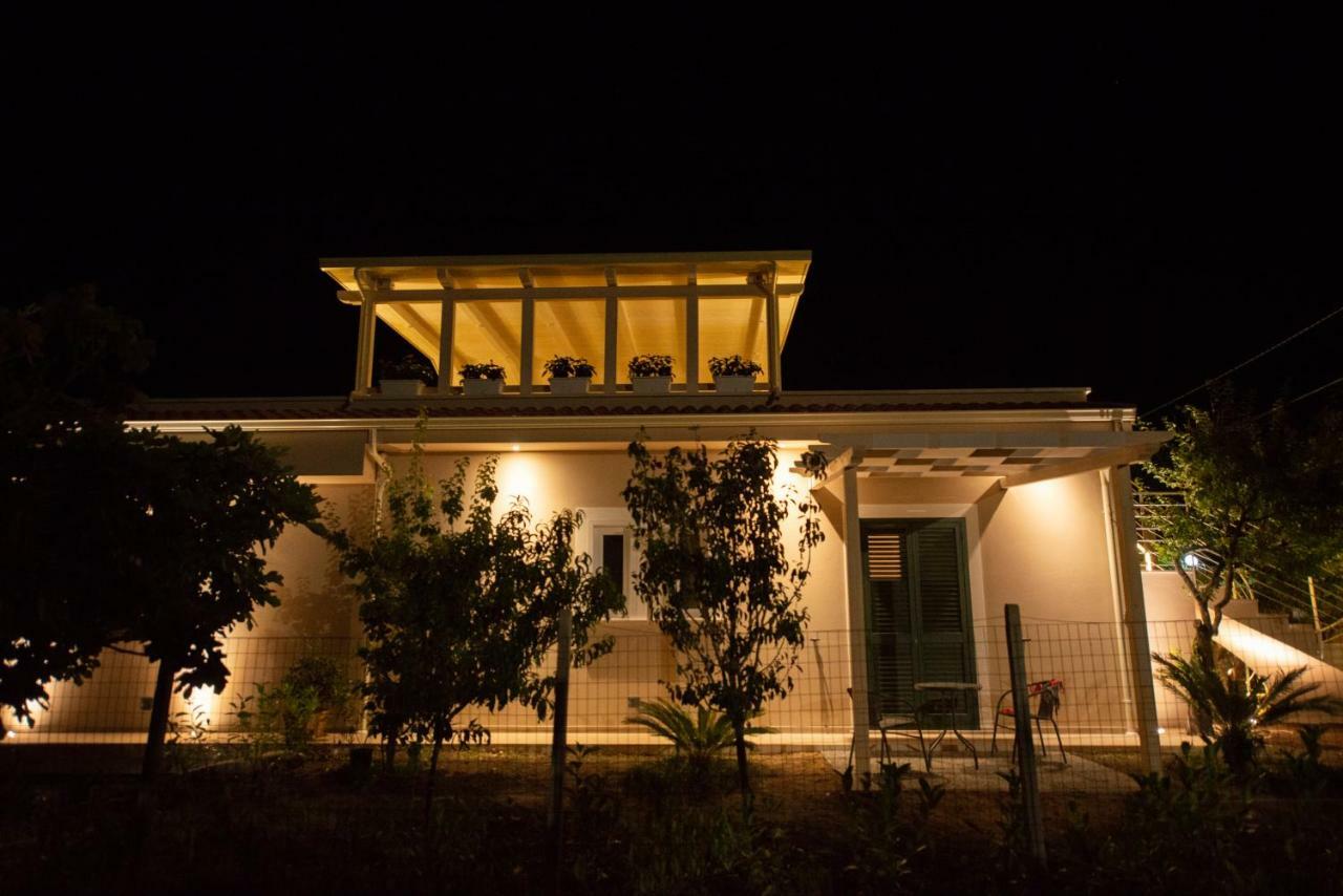 Michelino House Bed & Breakfast Parghelia Exterior photo