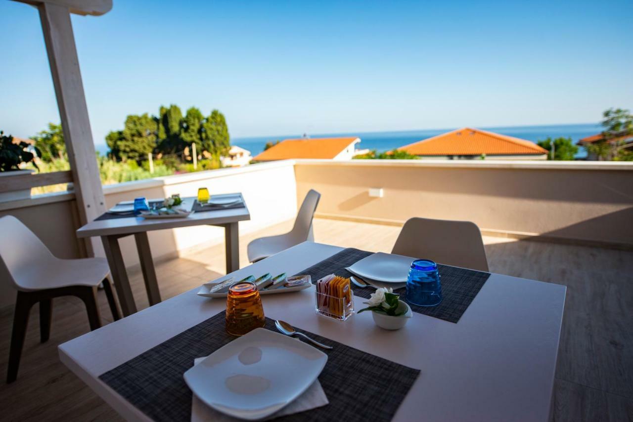 Michelino House Bed & Breakfast Parghelia Exterior photo